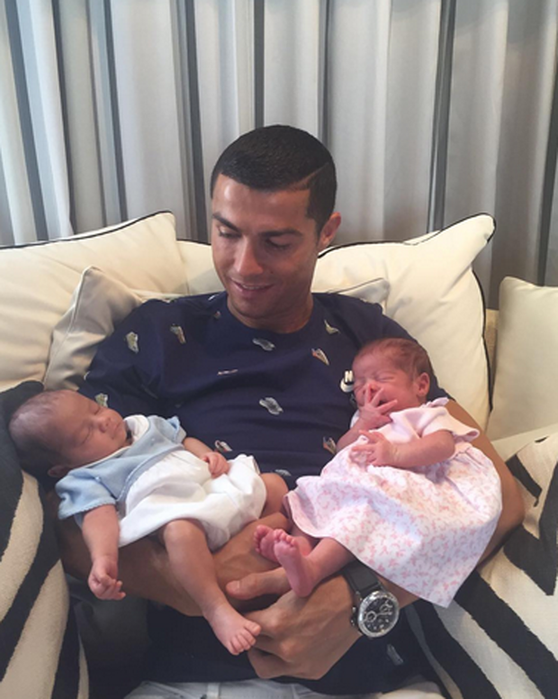 Cristiano Ronaldo z dziećmi