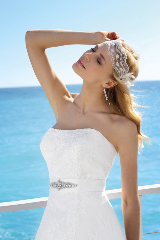 Suknia ślubna model Conny