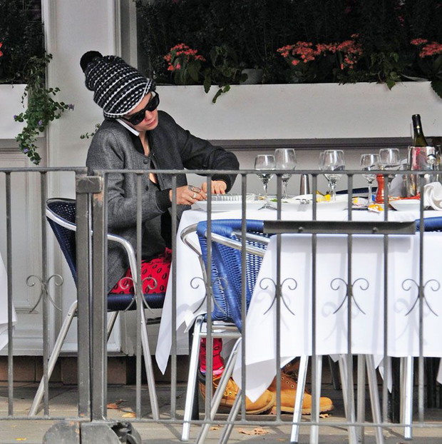 Cara Delevingne na rodzinnym obiedzie