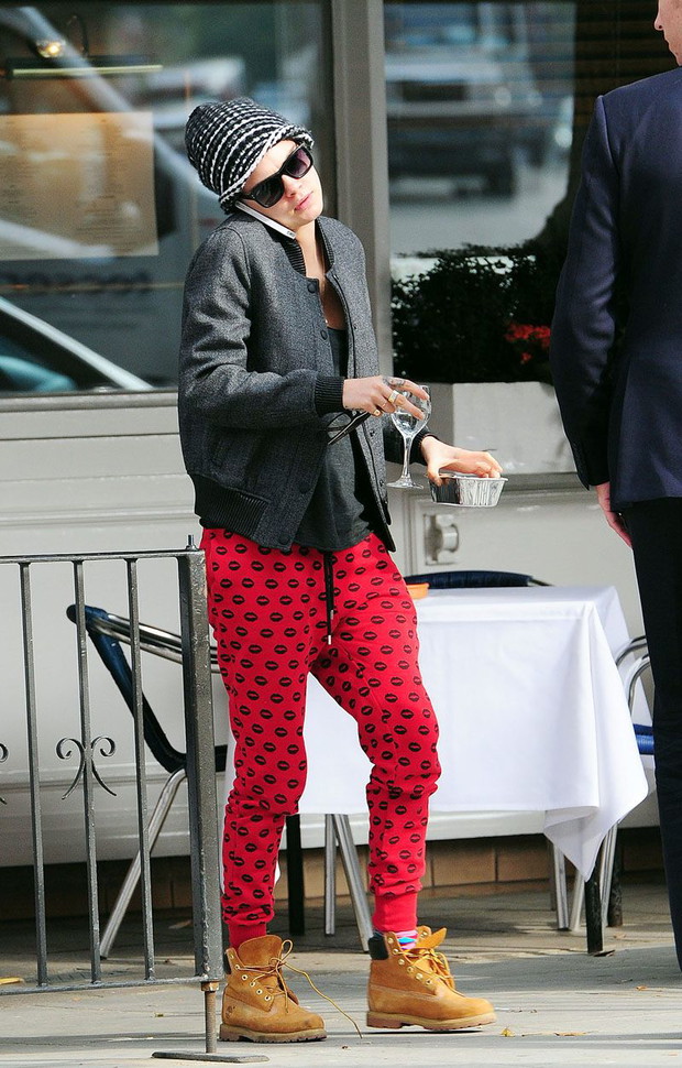 Cara Delevingne na rodzinnym obiedzie