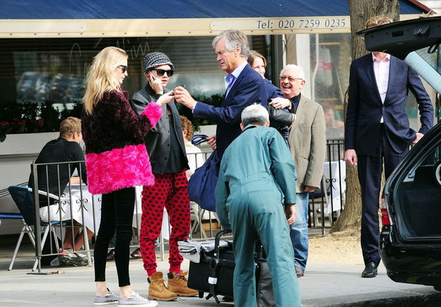 Cara Delevingne na rodzinnym obiedzie
