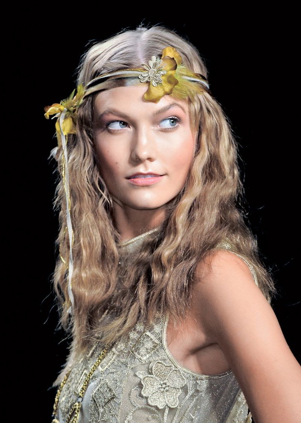 Fryzury ślubne 2014 - Anna Sui