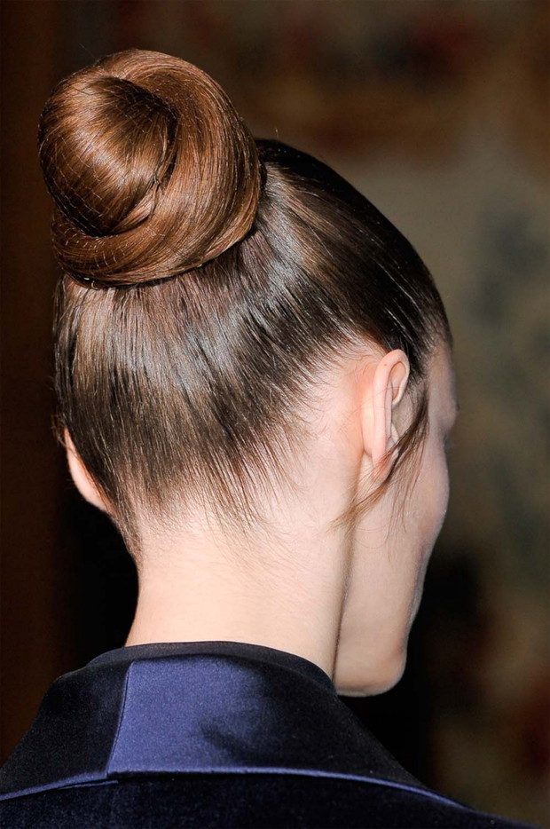 Fryzury na studniówkę: Valentino Haute Couture