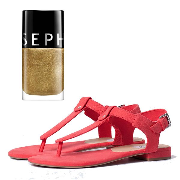 Sandałki Bershka, cena 99,90 zł, lakier do paznokci Sephora, cena 19 zł