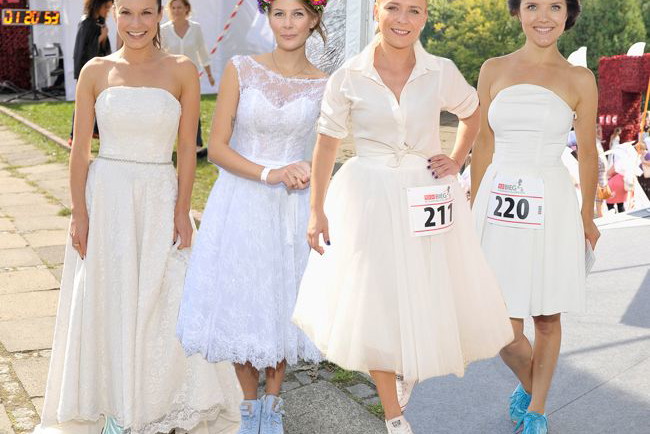 Bieg w sukniach ślubnych 2014