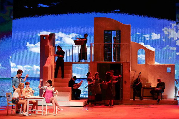 Próba spektaklu Mamma Mia w Teatrze Roma