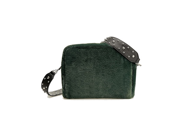 Futrzana torebka Stradivarius, cena 79,90 zł