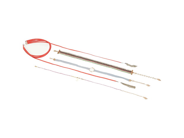 Zestaw chokerów Stradivarius, cena 49,90 zł