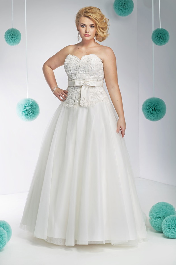 suknia ślubna Annais Bridal z kokardką