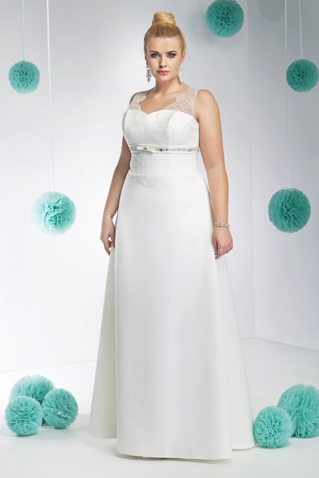suknia ślubna Annais Bridal z koronką z paseczkiem