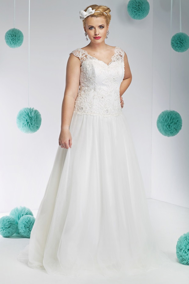 suknia ślubna Annais Bridal z koronką