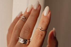 Whisper nails