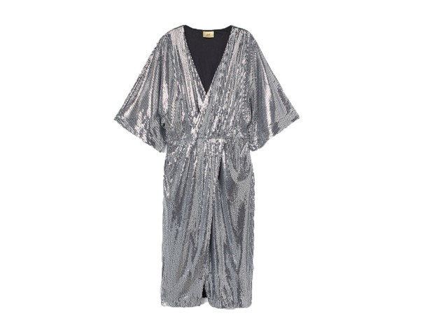 Cekinowa sukienka, H&M, cena ok. 299,00 zł