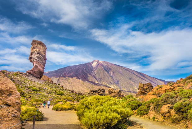 Pico del Teide with Roque Cinchado rock, Tenerife, Canary Islands, Spain