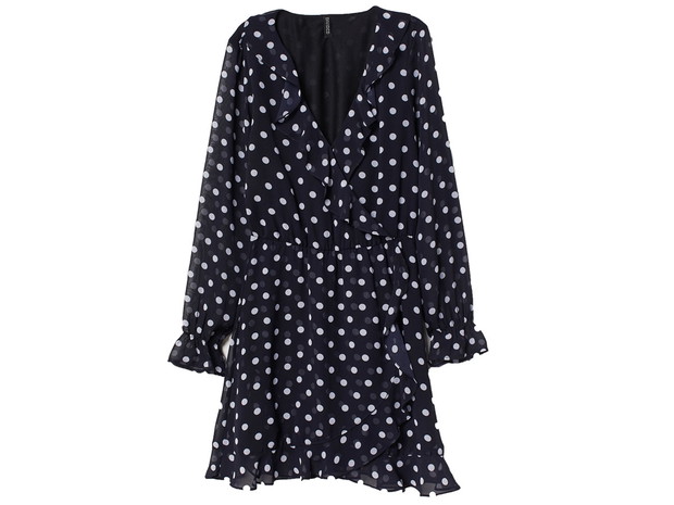 Kopertowa sukienka w grochy, H&M, cena ok. 99,99 zł