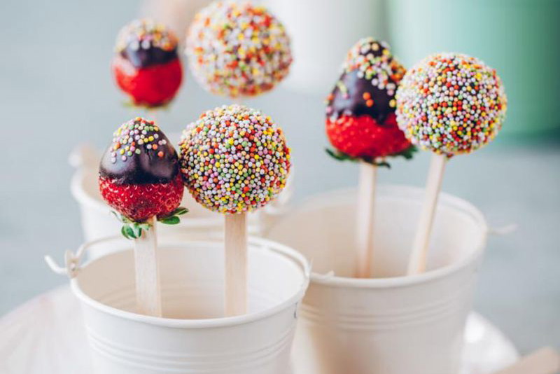 lizaki cake pops przepis ani starmach, przepis na cake pops, przepis na ciasteczkowe lizaki