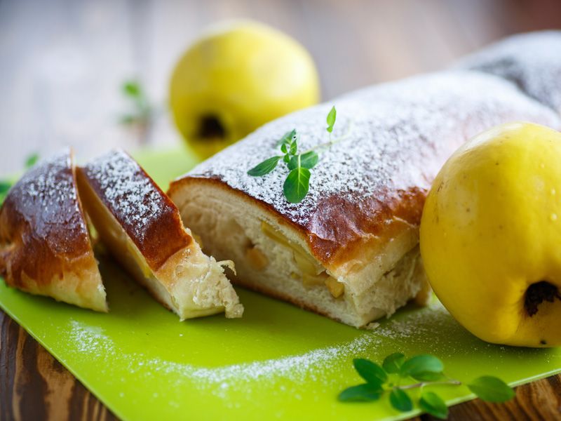ciasto z pigwą przepis, jak zrobić ciasto z pigwą, przepis na placek z pigwą