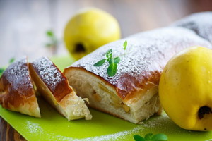 ciasto z pigwą przepis, jak zrobić ciasto z pigwą, przepis na placek z pigwą