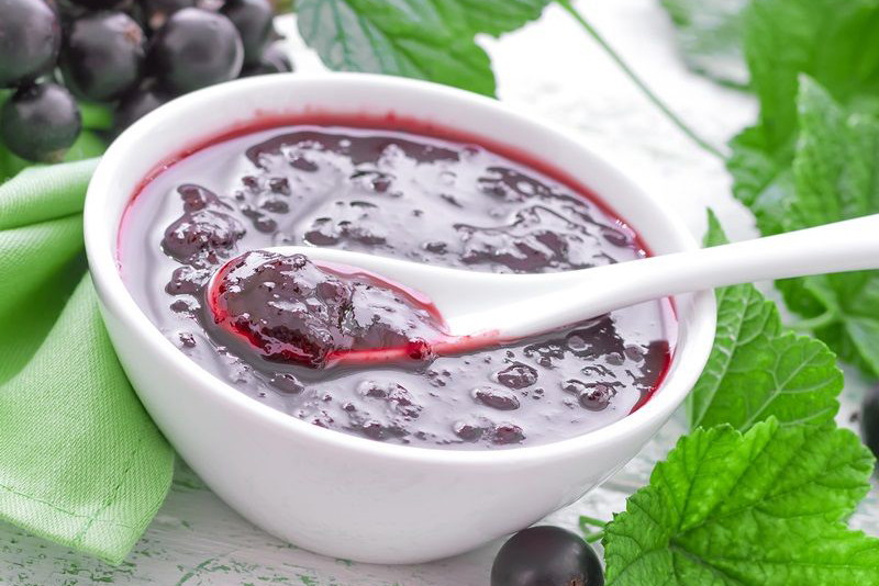 dżem z czarnych porzeczek i wiśni przepis, przepis na dżem z wiśni i czarnych porzeczek, nietypowy dżem z czarnej porzeczki
