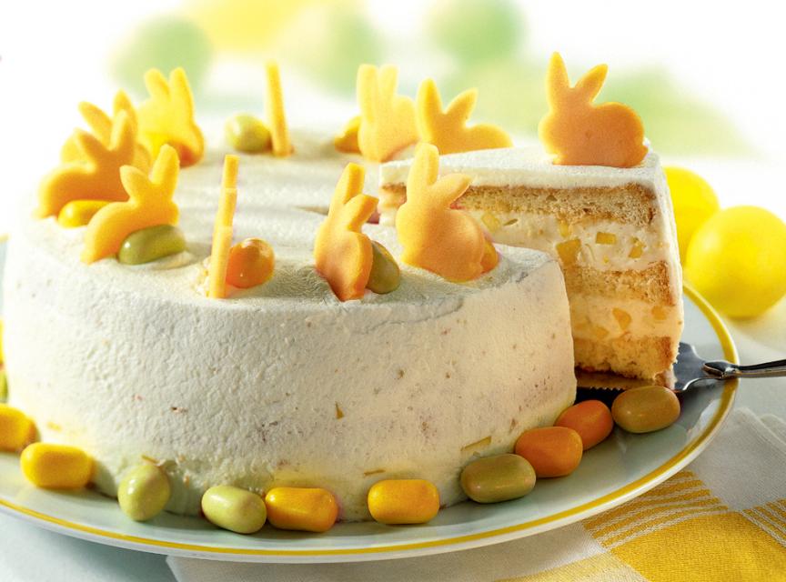 Tort morelowy z kremem śmietanowym
