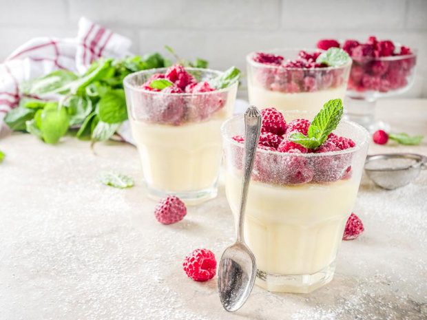 riketo-panna-cotta-z-szafranem-2524016-8f24306