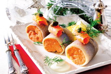 Roladki ze śledzia z aromatycznym musem z łososia