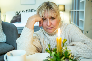 zmartwiona kobieta