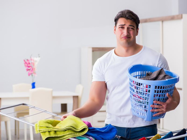 zatechle-ubrania-persil-zle-rozwieszone-pranie-2452721-ef5af7f