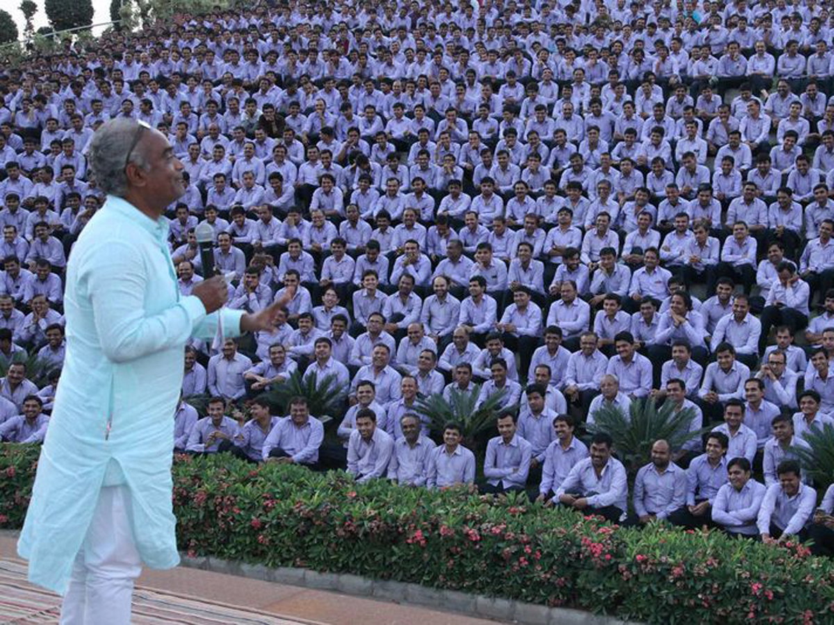 Savij Dholakia