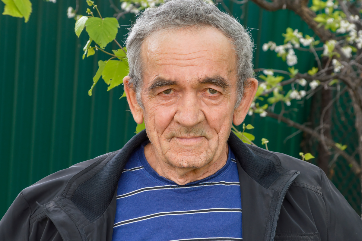 starszy mężczyzna