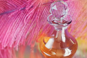 perfumy z fiołkiem i drzewem sandałowym