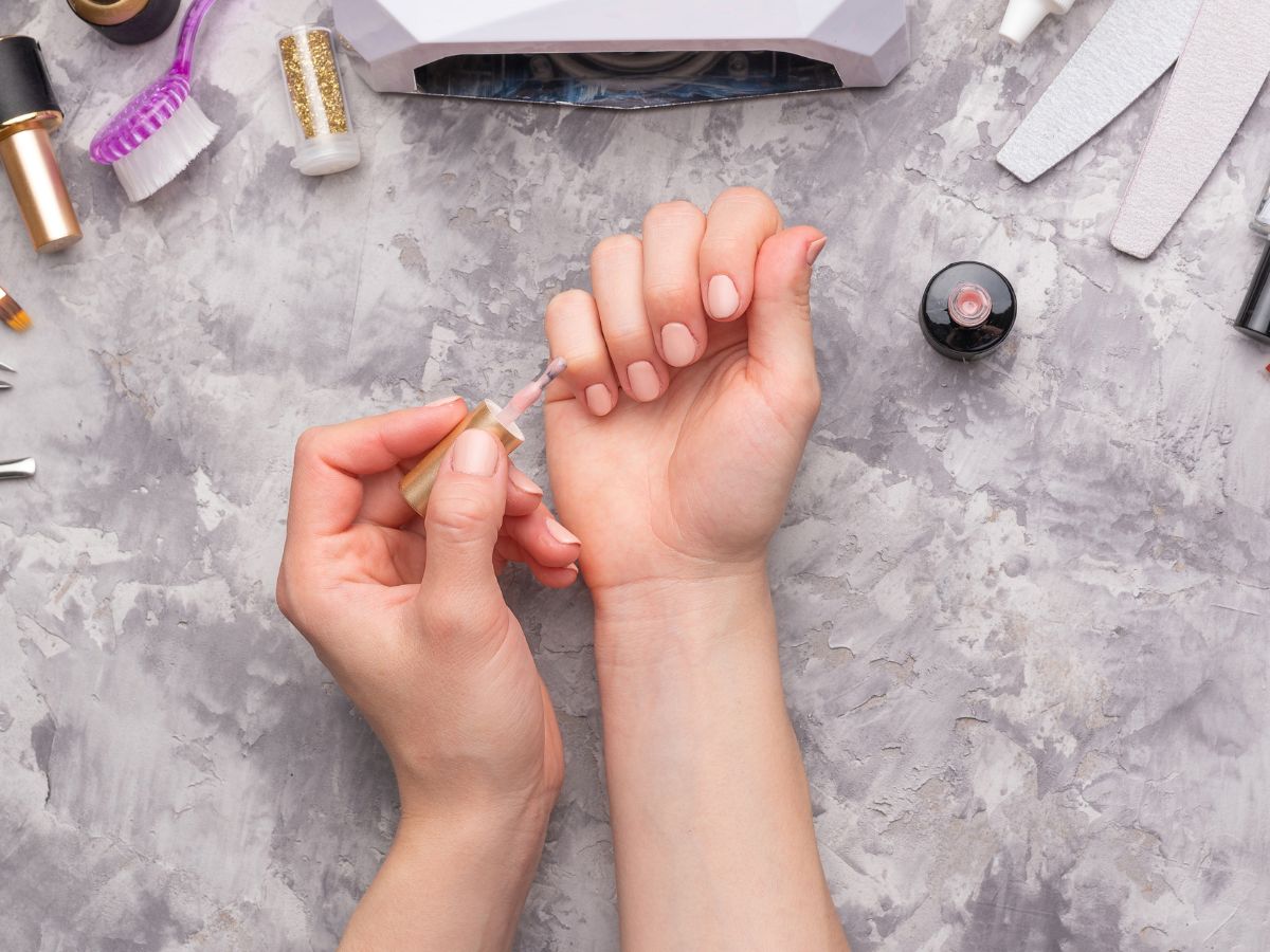 manicure bubble bath nude