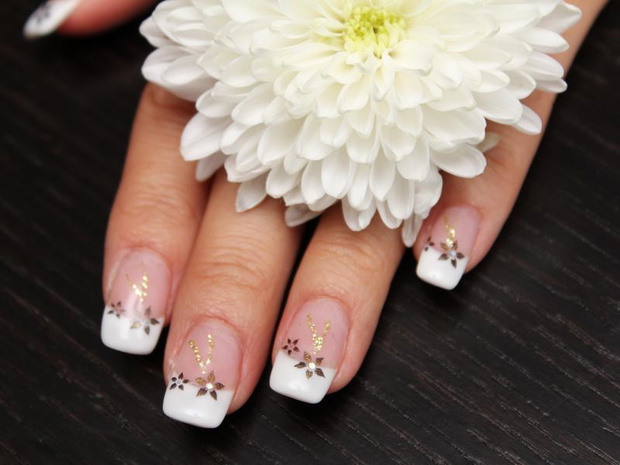 french-manicure-kwiaty-naklejki-2525326-b44060a