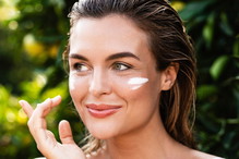 origins ginzing spf 40 wyrównuje koloryt skóry