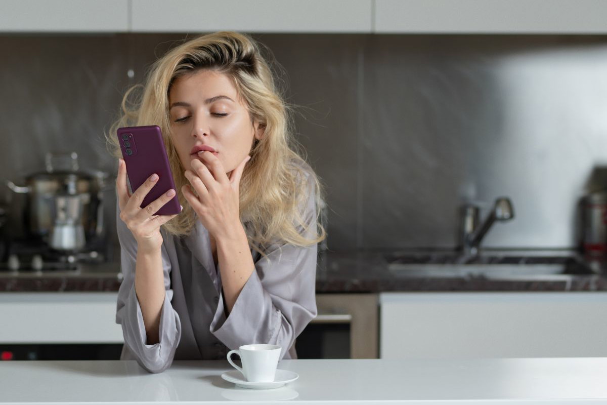 Mój SMS-owy żart na Prima Aprilis miał być śmieszny. Teraz nie mam ani męża, ani humoru