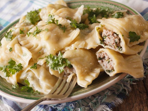 przepis-na-pierogi-z-biala-kielbasa-2525510-1d0b3d8