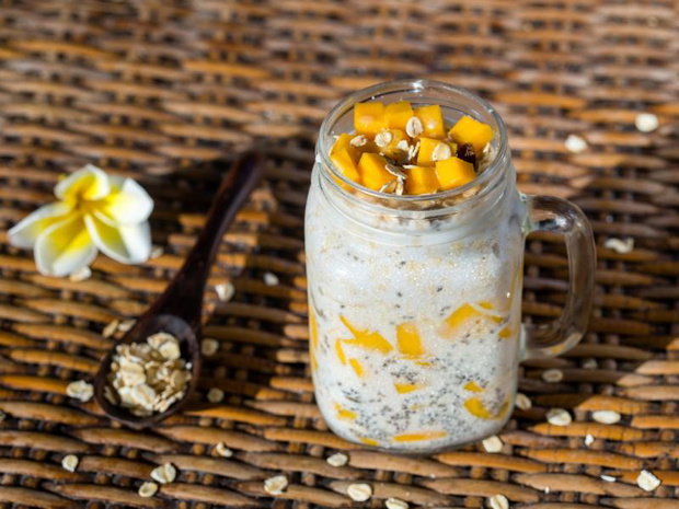 owsianka-z-nasionami-chia-i-mango-2522793-b492d86