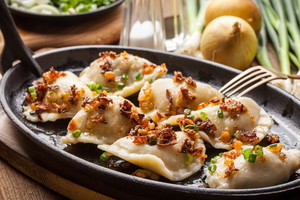 pierogi z białą kiełbasą