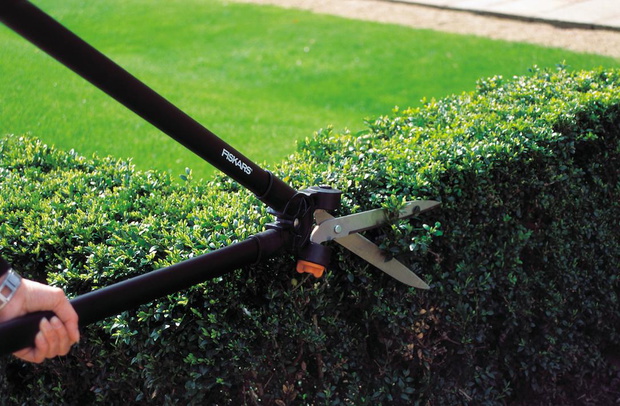 nozyce-do-traw-2499335-f19fbb1