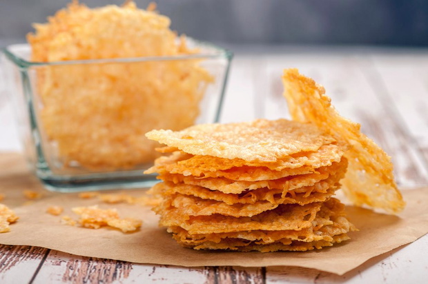keto-przekaski-chipsy-z-parmezanu-2501113-720894f