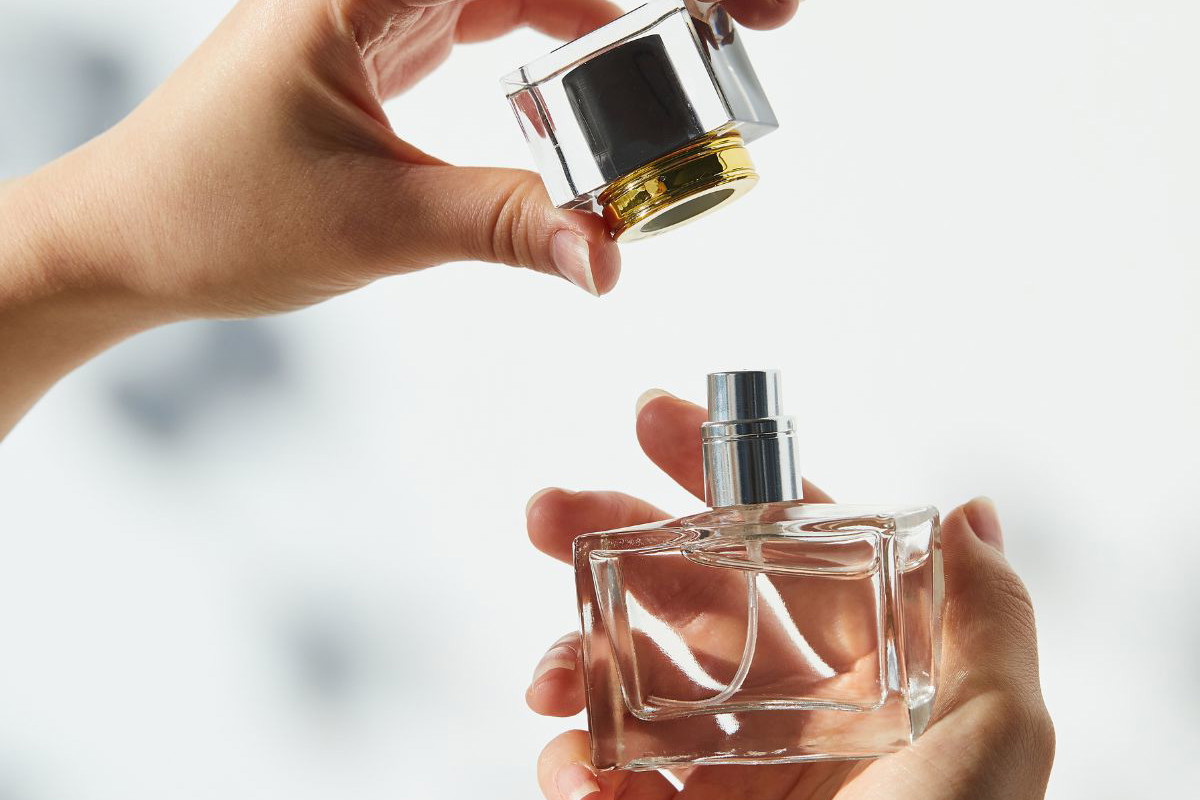 flakon z perfumami