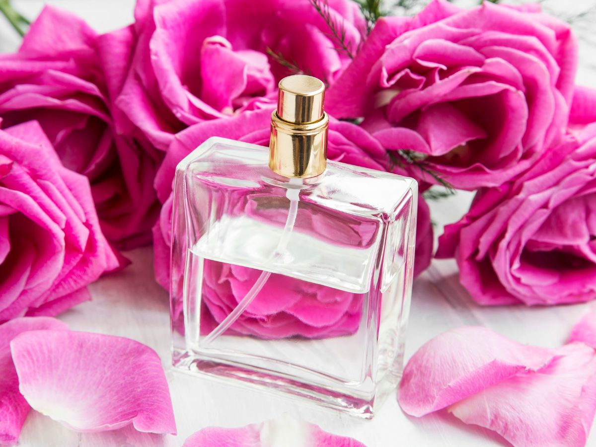 Najpiękniejsze perfumy o zapachu róży