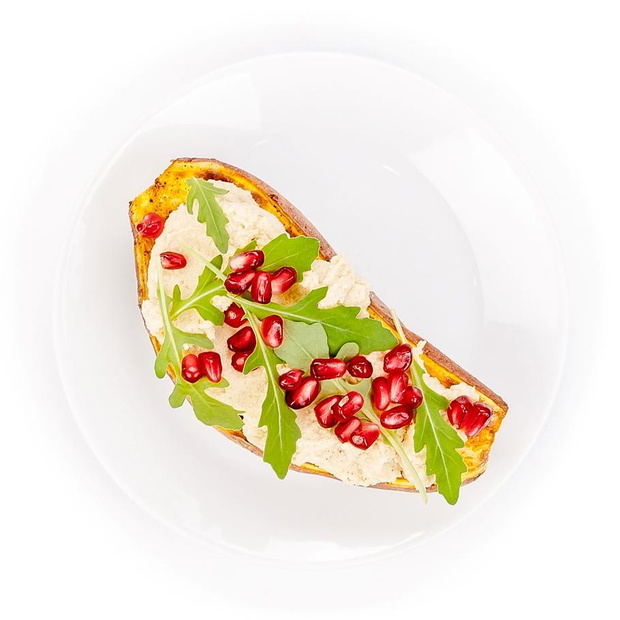 pieczone-bataty-z-hummusem-rzut-2kadr-jpg-2430277-69da8c0
