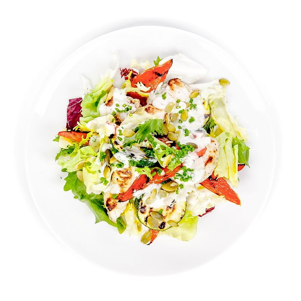 salatka-z-indyka-i-grillowanych-warzyw-rzut-2kadr-jpg-2430285-97dc938