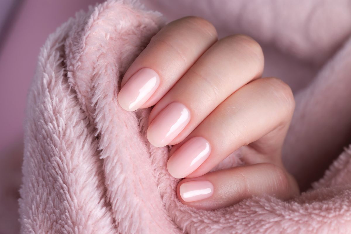 velvet pink nails