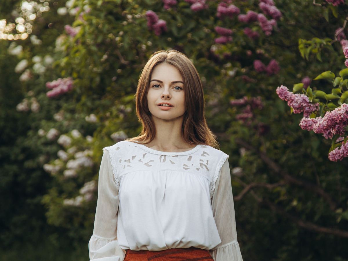 pewna siebie kobieta