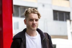 młody chłopak