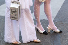 Buty jak kultowe Chanel na wyprzedaży w CCC za 83,99 zł