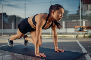 Trening cardio na spalanie kalorii i brzuch