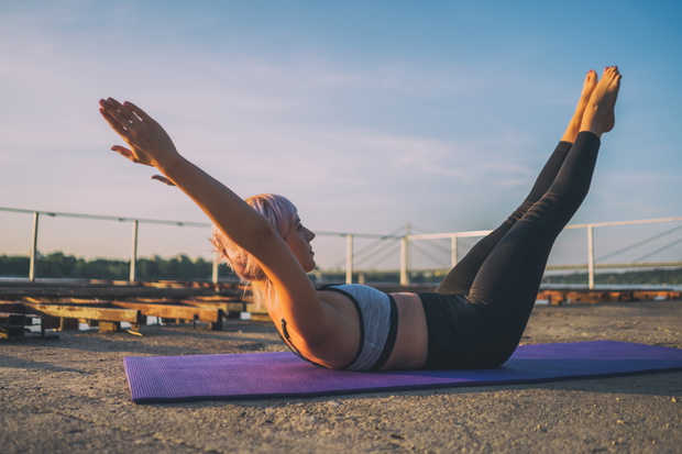 Jak wykonać poprawnie double leg stretch